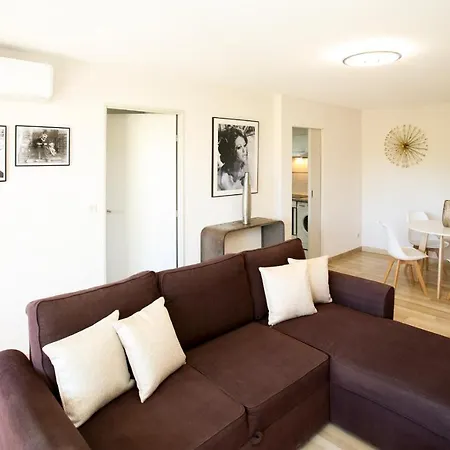 2 Terraced Centre Cannes